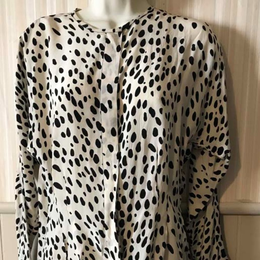 Oleg Cassini 100% Silk Animal Print Blouse